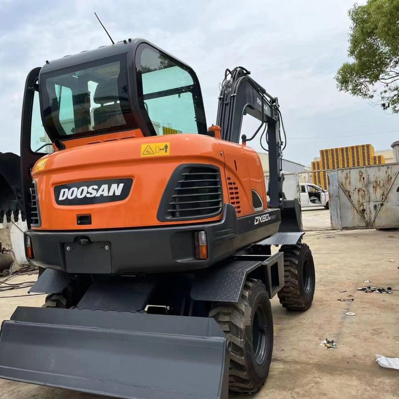 excavator on wheels